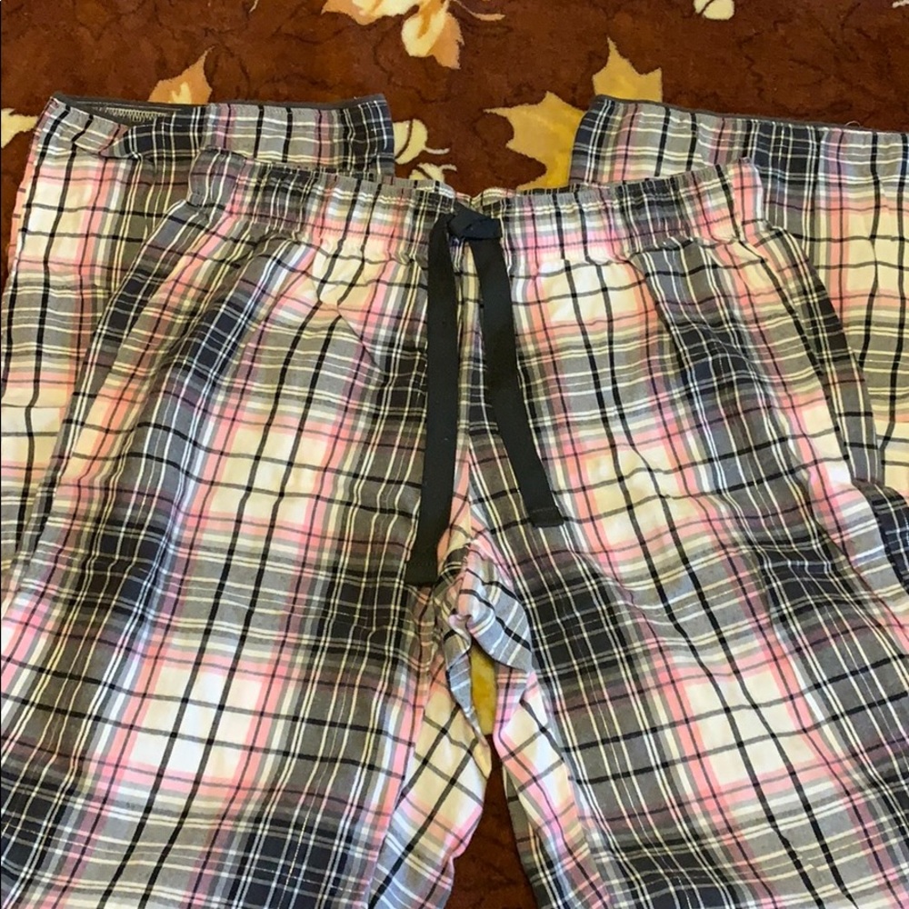 Victoria’s Secret Matching Pajamas Set - Picture 8 of 11